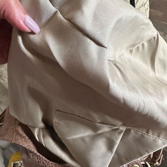 Elegant light beige Free People Suede Drawstring Bag - Picture 4 of 9